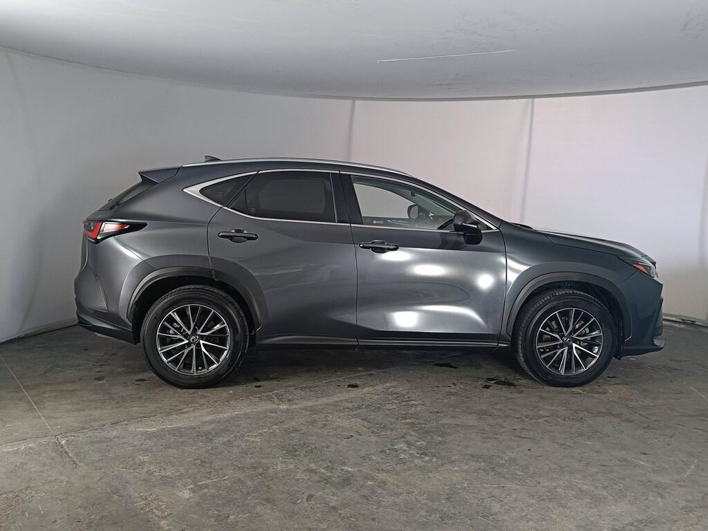 Lexus NX 2.5 hybrid Luxury 4wd e-cvt