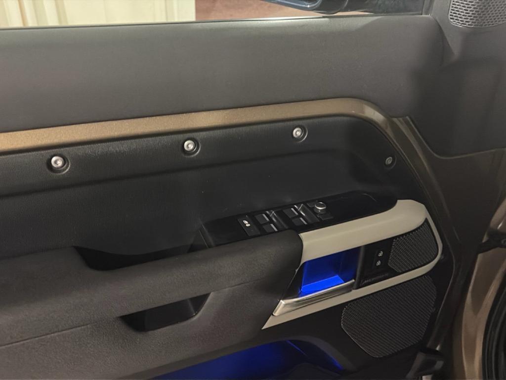 Land Rover Defender 110 2.0d sd4 S awd 240cv 7p.ti auto