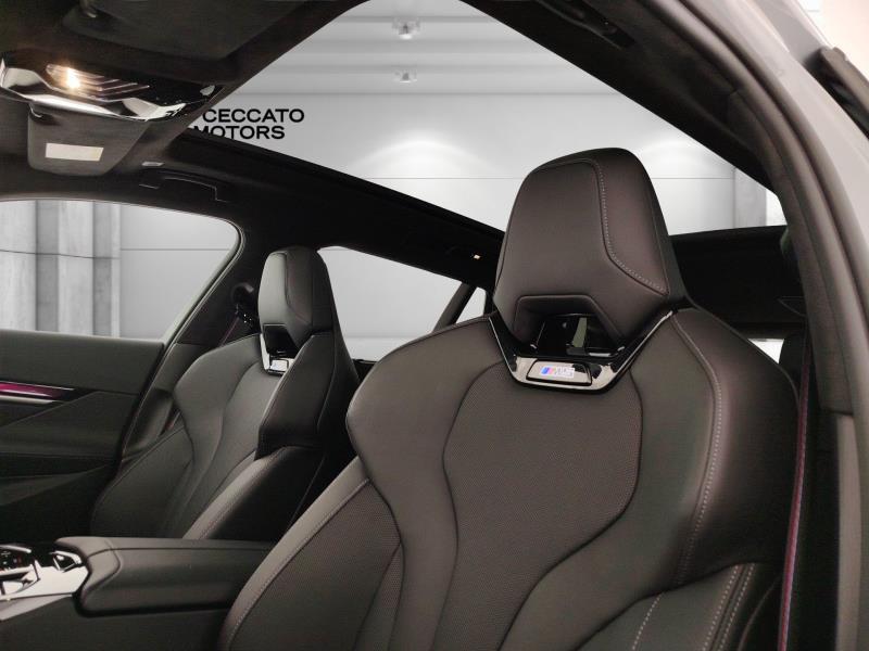 BMW M5 Touring 4.4 727cv auto