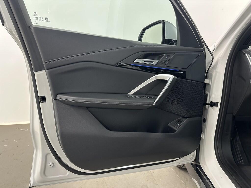 BMW iX1 edrive 20 X-Line