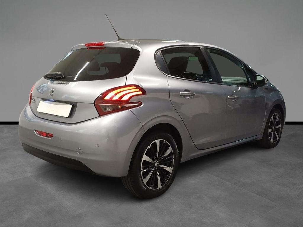 Peugeot 208 1.2 puretech Signature s&s 82cv 5p