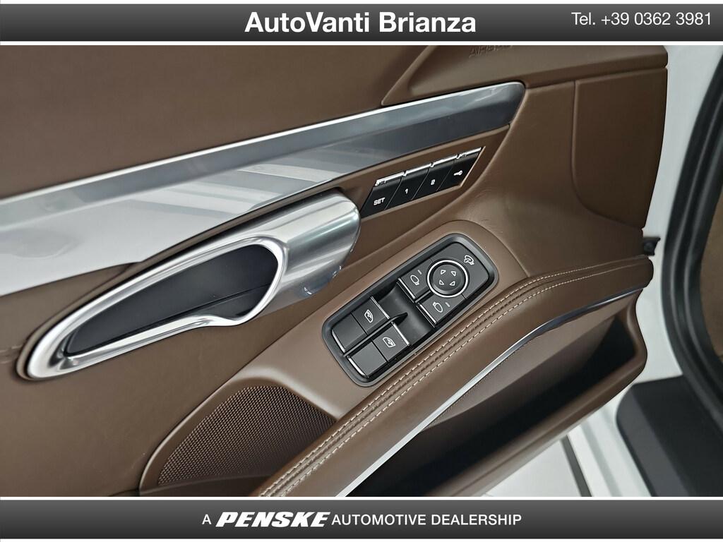 Porsche 911 Coupe 3.0 Carrera 4 auto