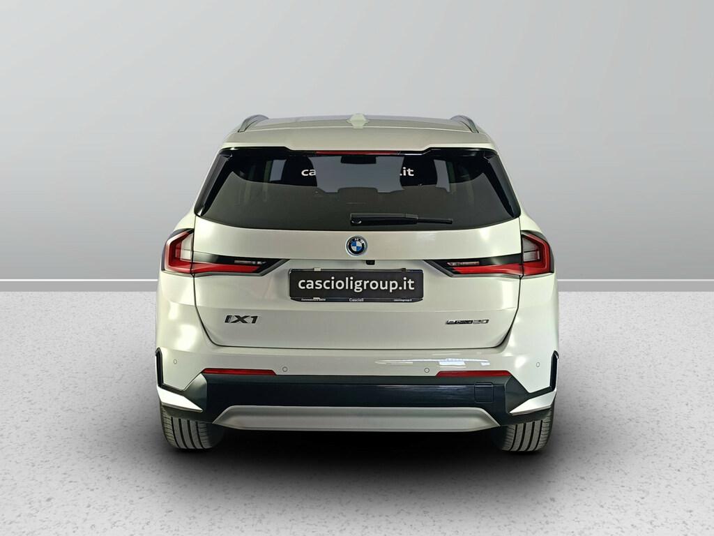 BMW iX1 edrive 20 X-Line