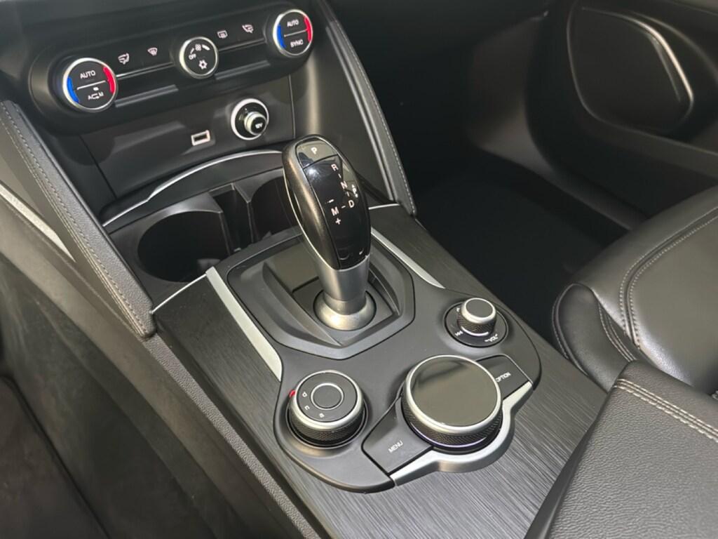 Alfa Romeo Stelvio 2.2 t Executive Q4 210cv auto