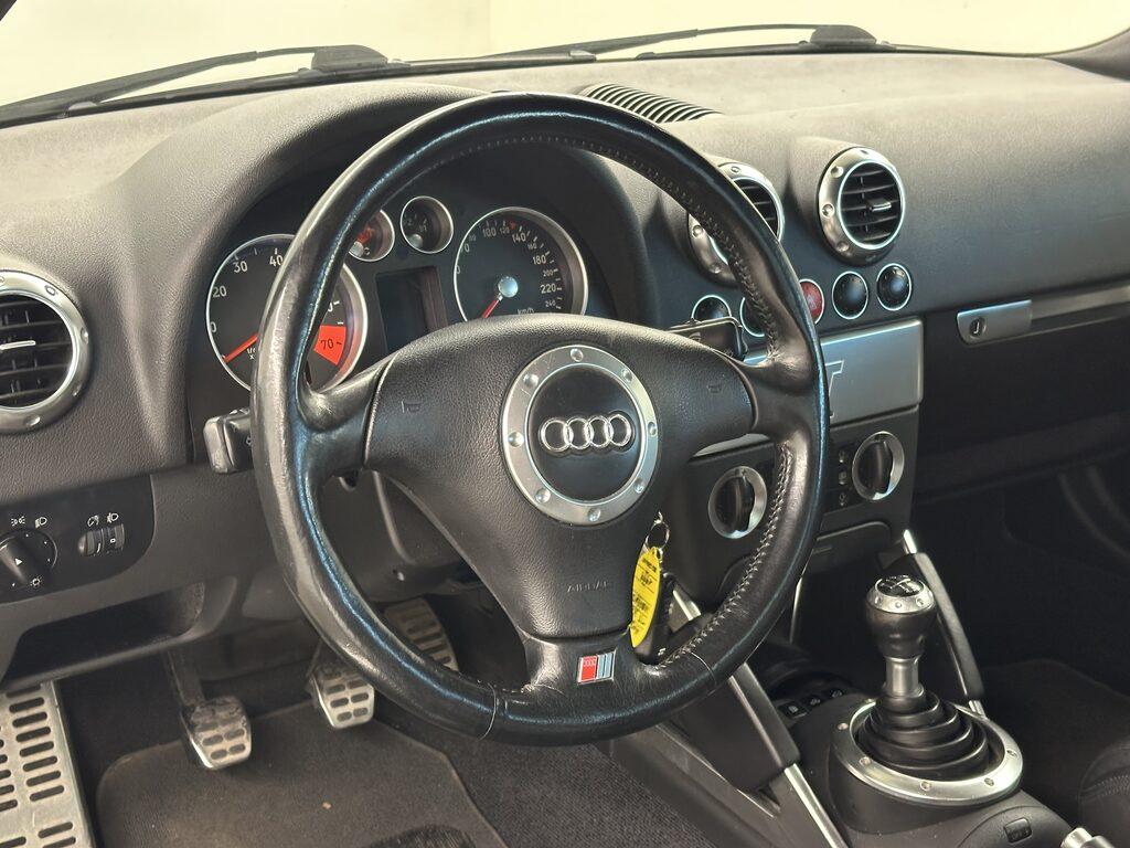 Audi TT 1.8t quattro
