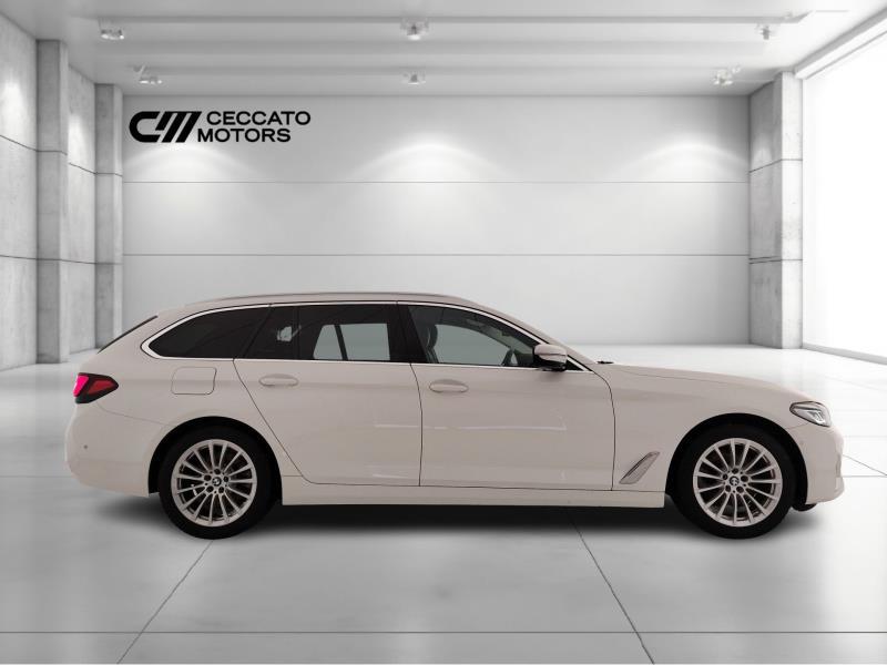 BMW Serie 5 520d Touring mhev 48V xdrive Luxury auto