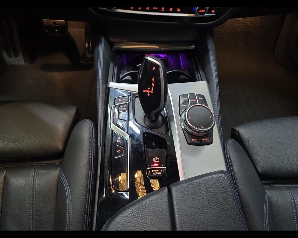 BMW Serie 5 520d mhev 48V xdrive Msport auto