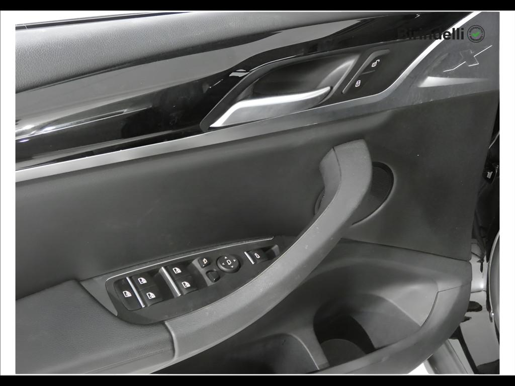 BMW X3 xdrive20d mhev 48V auto