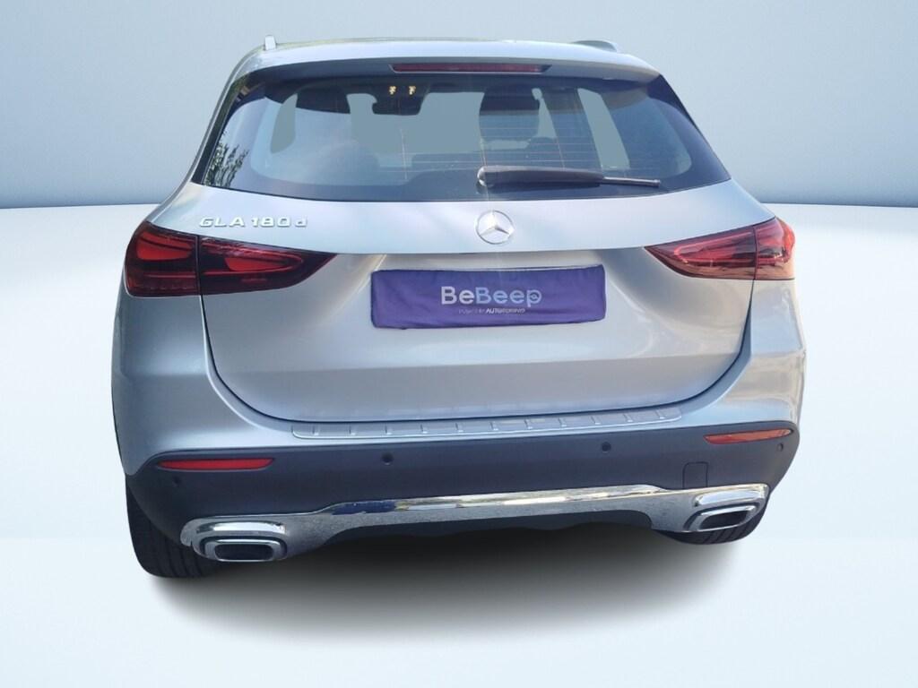 Mercedes GLA 180 d Progressive Advanced auto