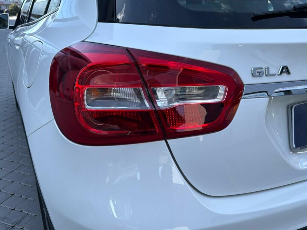 Mercedes GLA 180 d Business auto