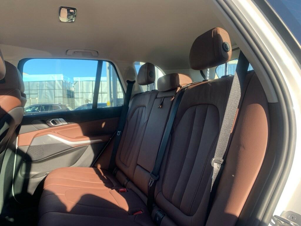 BMW X5 xdrive30d mhev 48V xLine auto