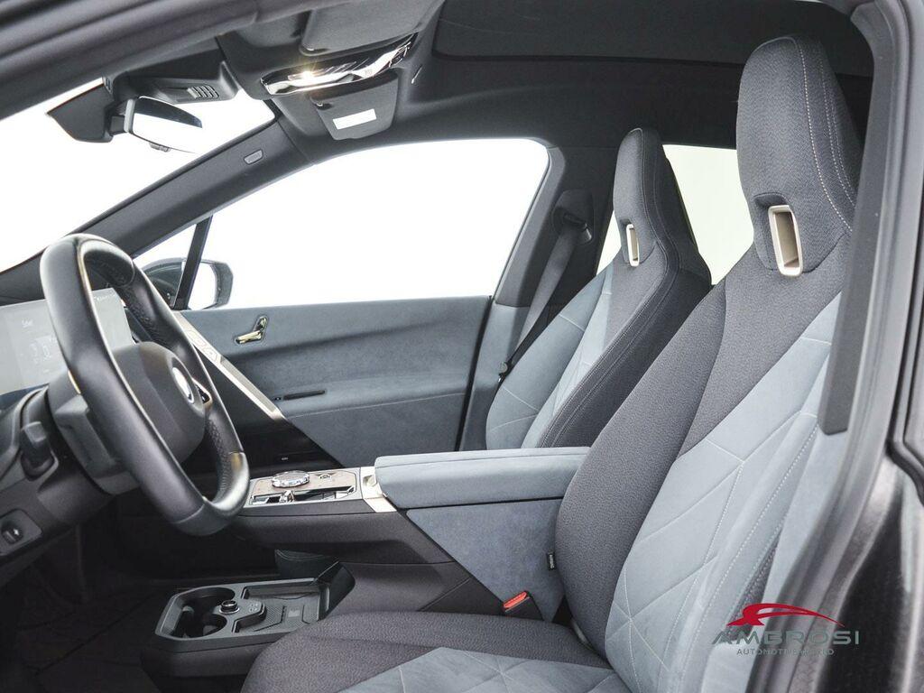 BMW iX xdrive40 pacchetto sportivo