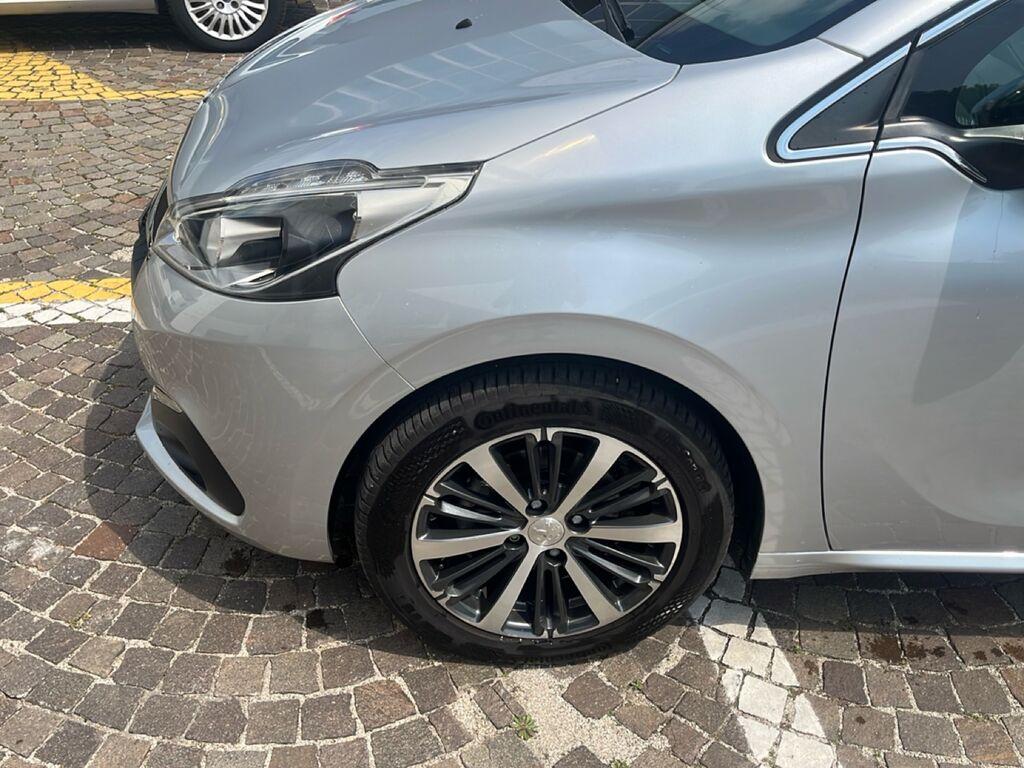 Peugeot 208 1.2 puretech Allure 82cv 5p