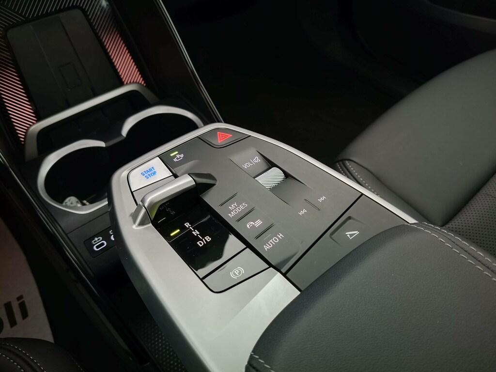 BMW iX1 edrive 20 X-Line