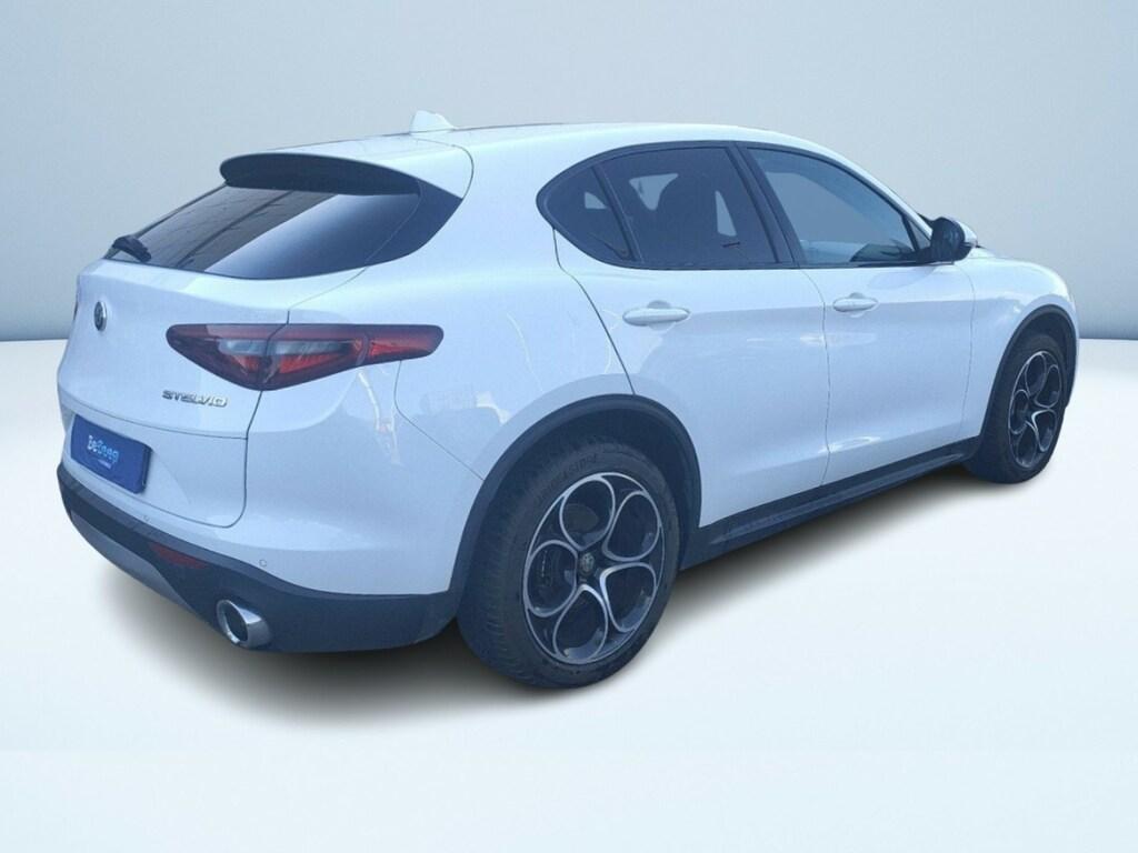 Alfa Romeo Stelvio 2.2 t Executive Q4 210cv auto my19