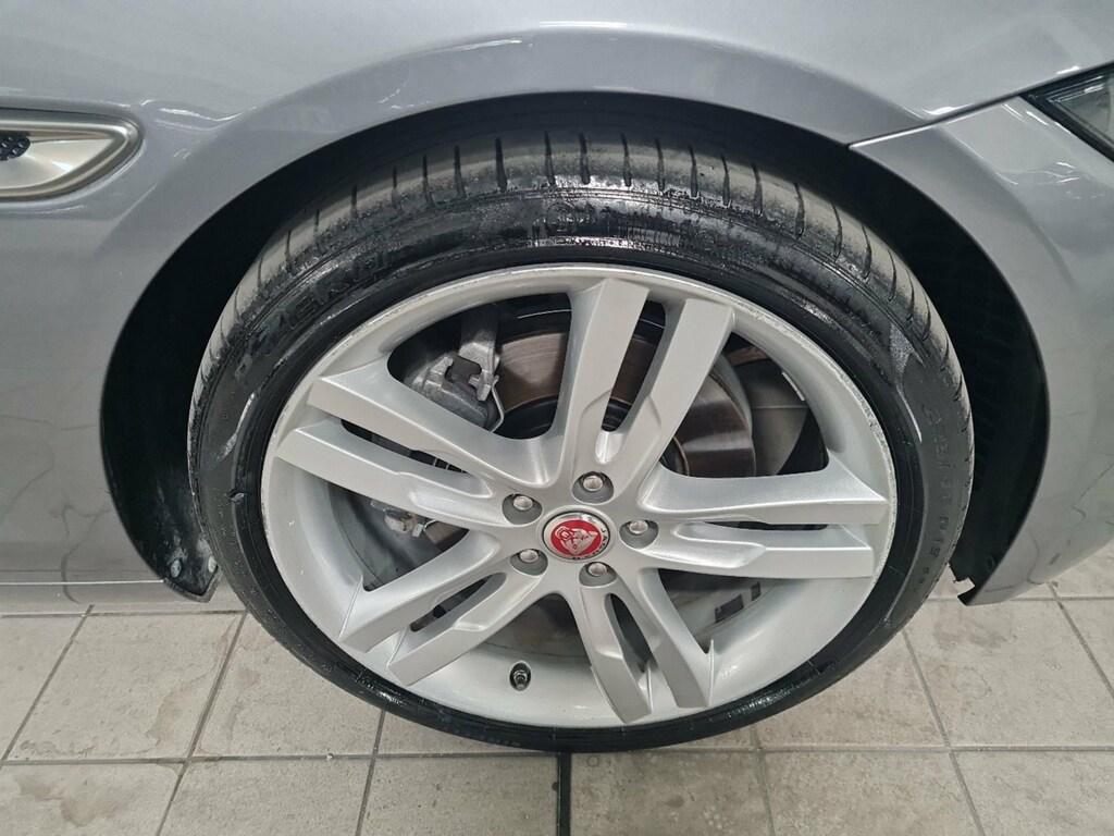 Jaguar XE 2.0d i4 S 180cv auto