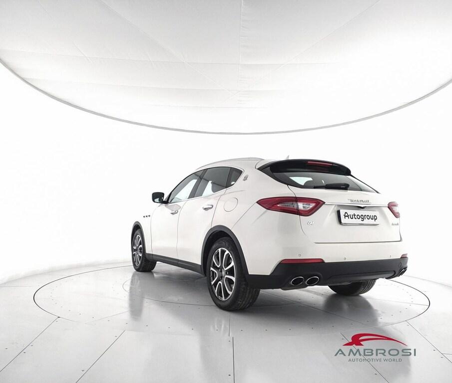 Maserati Levante 3.0 V6 275cv auto