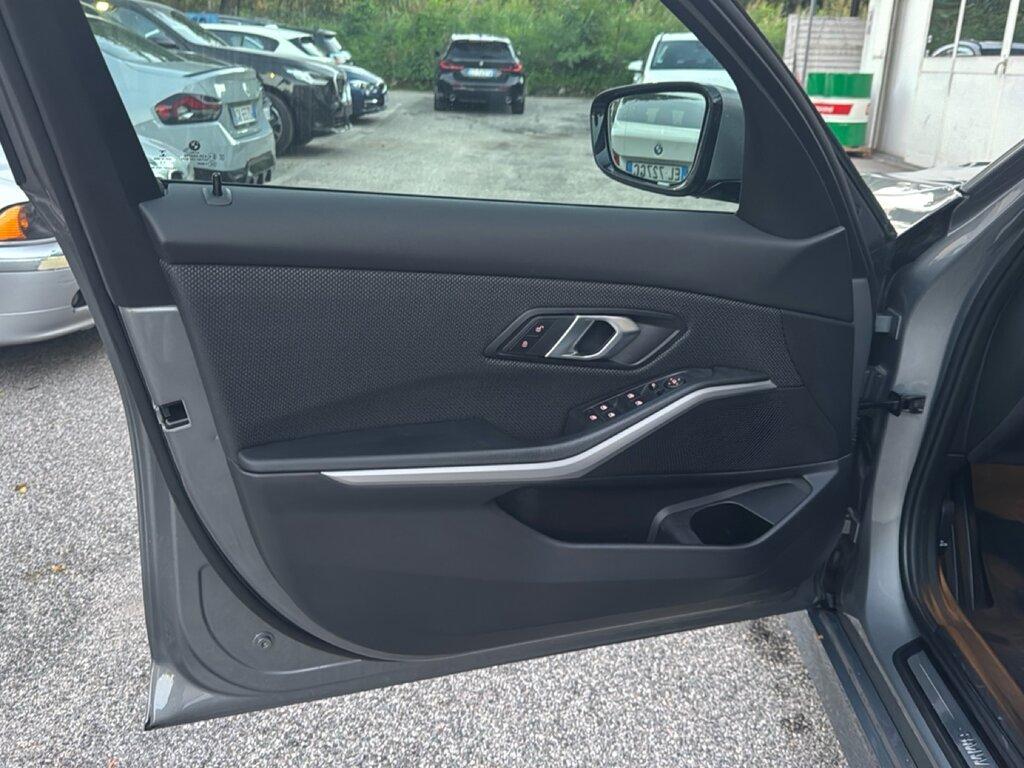 BMW Serie 3 320d mhev 48V auto