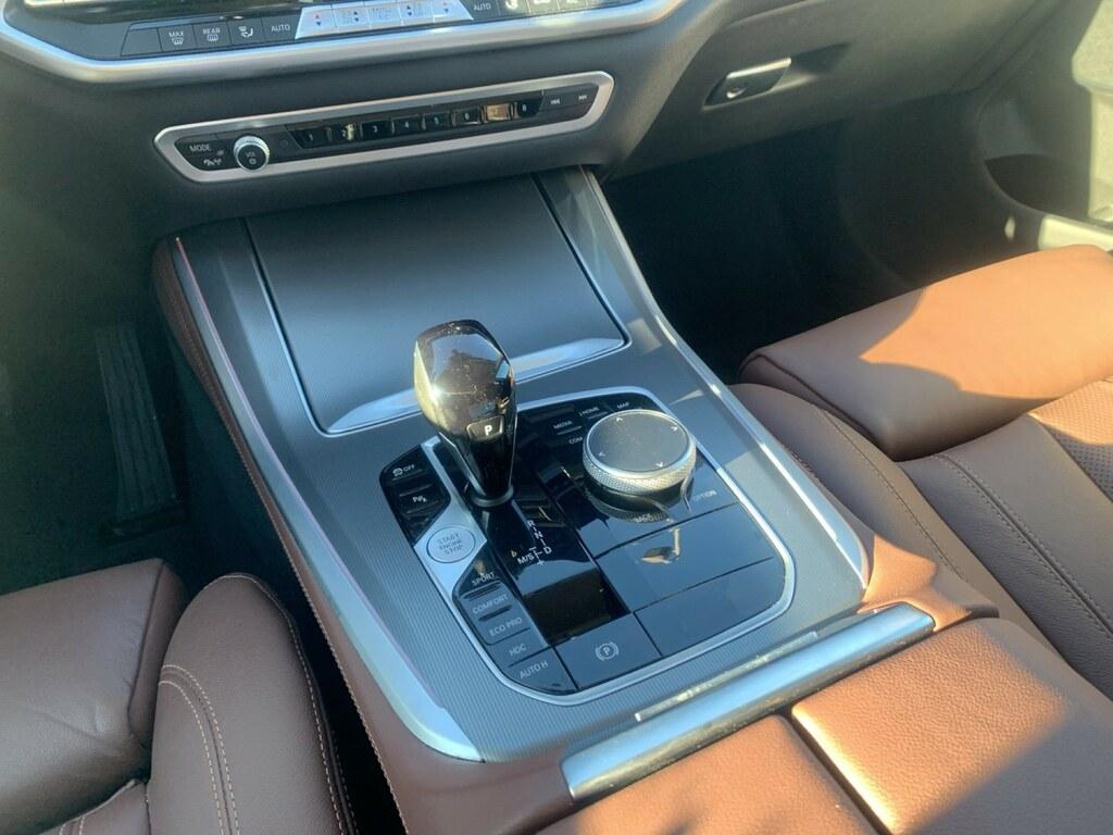 BMW X5 xdrive30d mhev 48V xLine auto