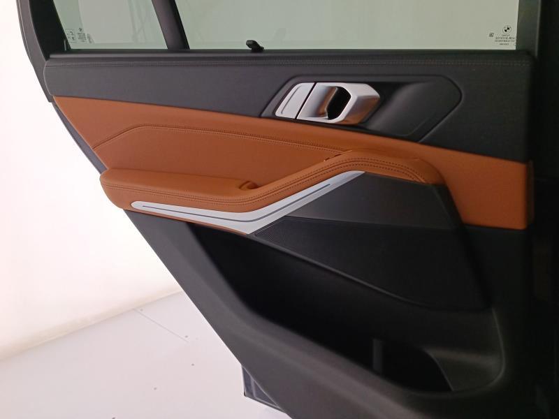 BMW X5 xdrive30d mhev 48V xLine auto