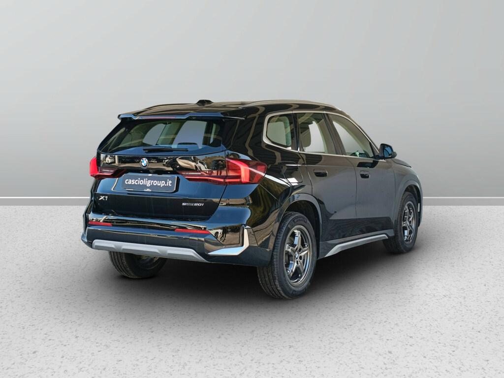 BMW X1 sdrive20i mhev 48V X-Line auto