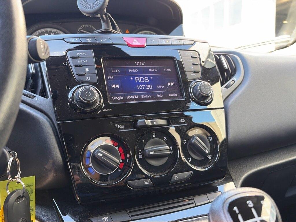 Lancia Ypsilon 1.3 mjt Silver s&s 95cv