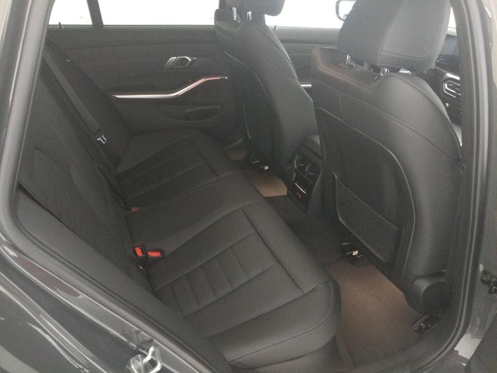 BMW Serie 3 330d Touring mhev 48V Msport xdrive auto