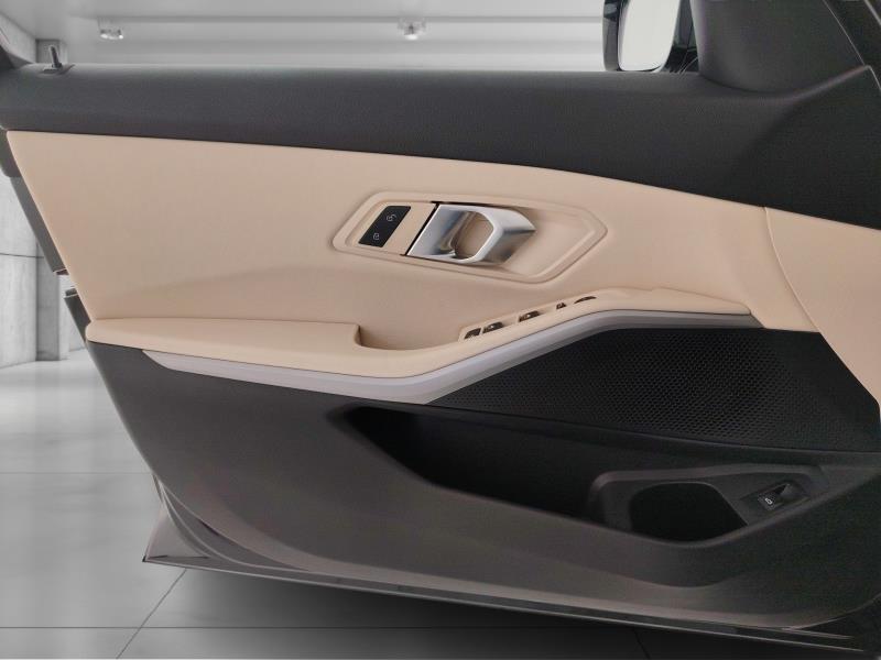 BMW Serie 3 320d Touring mhev 48V auto