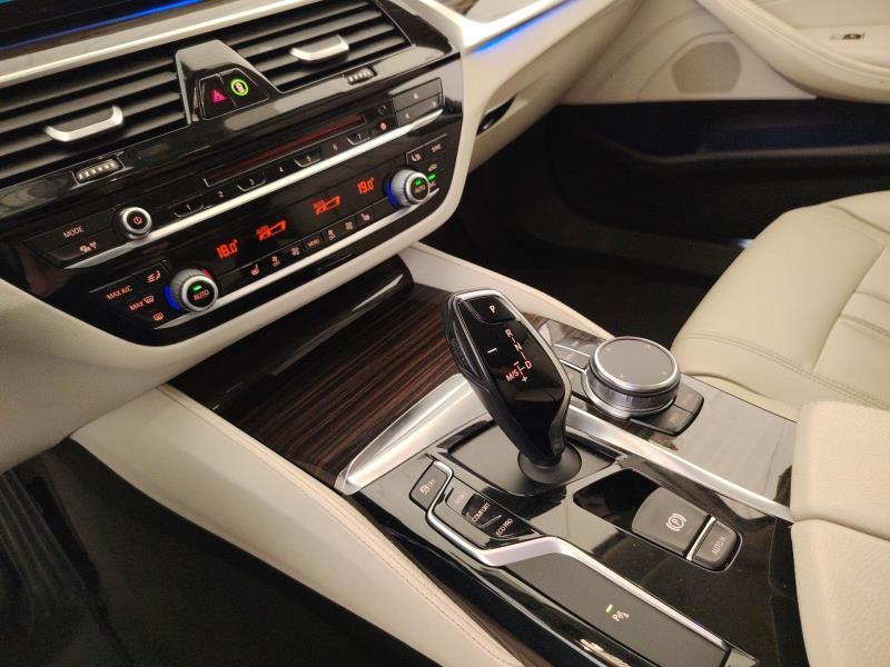 BMW Serie 5 530d Touring xdrive Luxury 249cv auto