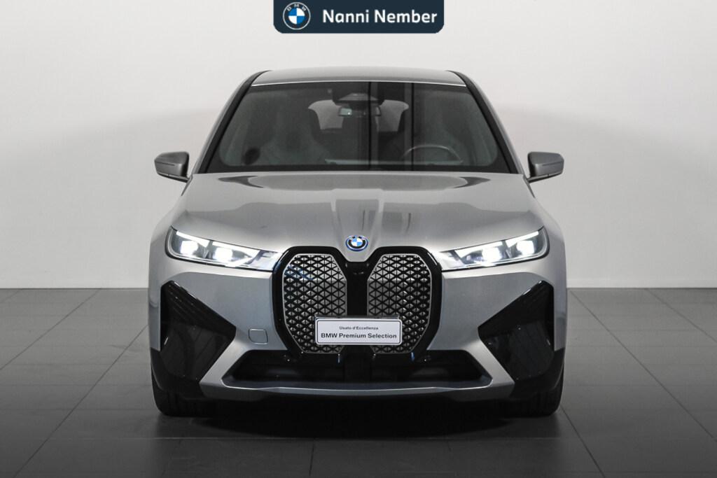 BMW iX xdrive40 pacchetto sportivo