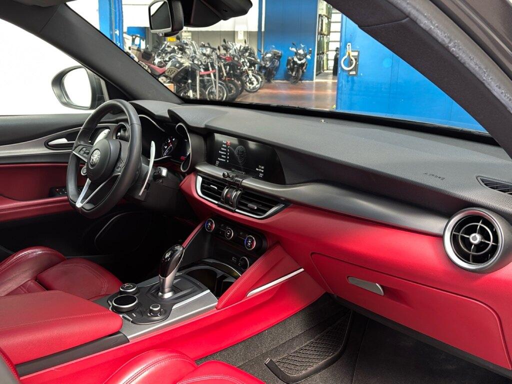 Alfa Romeo Stelvio 2.2 t Business Q4 210cv auto my19