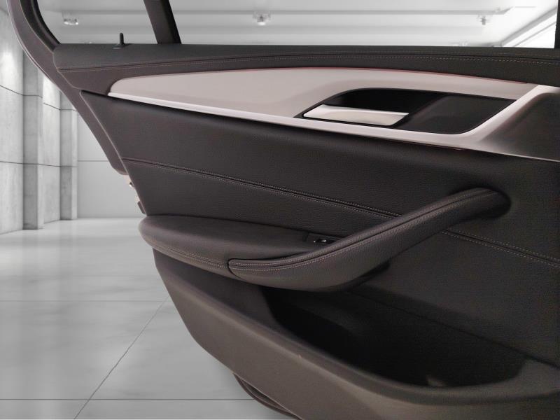 BMW Serie 5 520d Touring mhev 48V xdrive Luxury auto