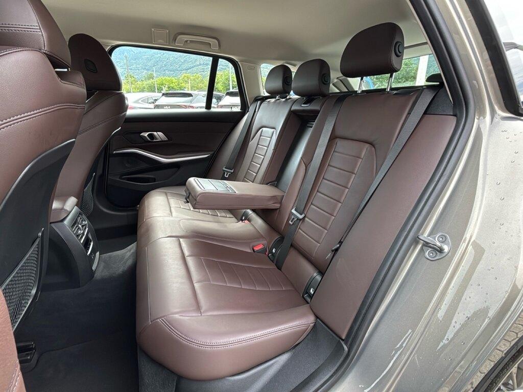 BMW Serie 3 320d Touring mhev 48V xdrive Luxury auto