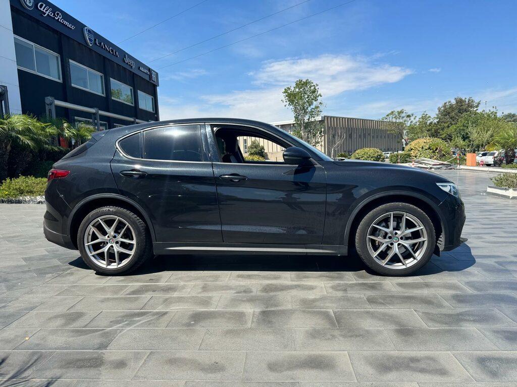 Alfa Romeo Stelvio 2.2 t Super rwd 180cv auto