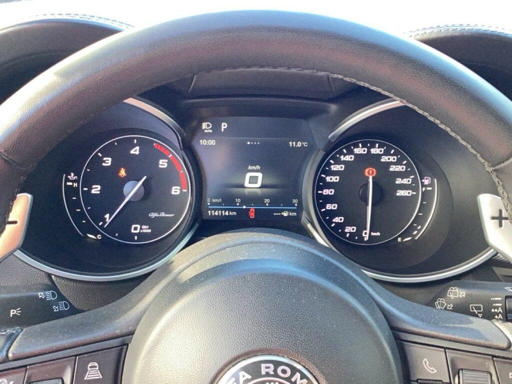 Alfa Romeo Stelvio 2.2 t Executive Q4 210cv auto my19