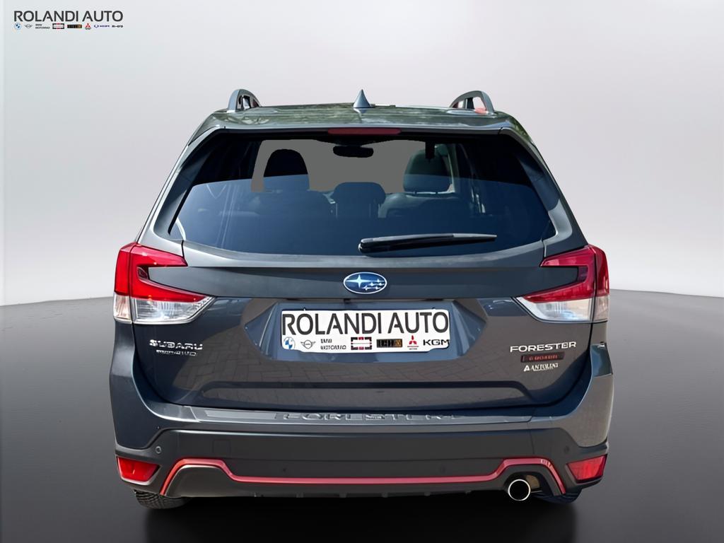 Subaru Forester 2.0i e-boxer 4dventure lineartronic