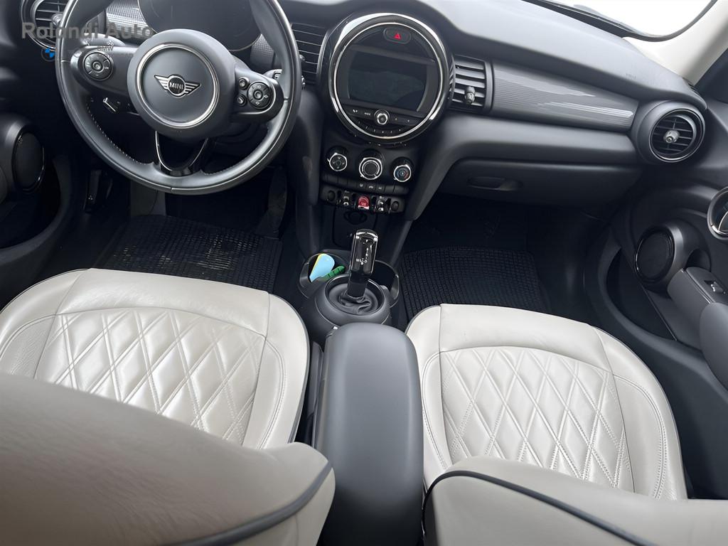 Mini Cooper 1.5 TwinPower Turbo Cooper Business XL DCT