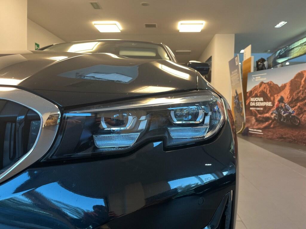 BMW Serie 3 320d mhev 48V xdrive Business Advantage auto