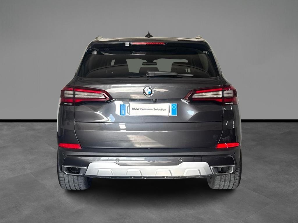 BMW X5 xdrive30d mhev 48V xLine auto
