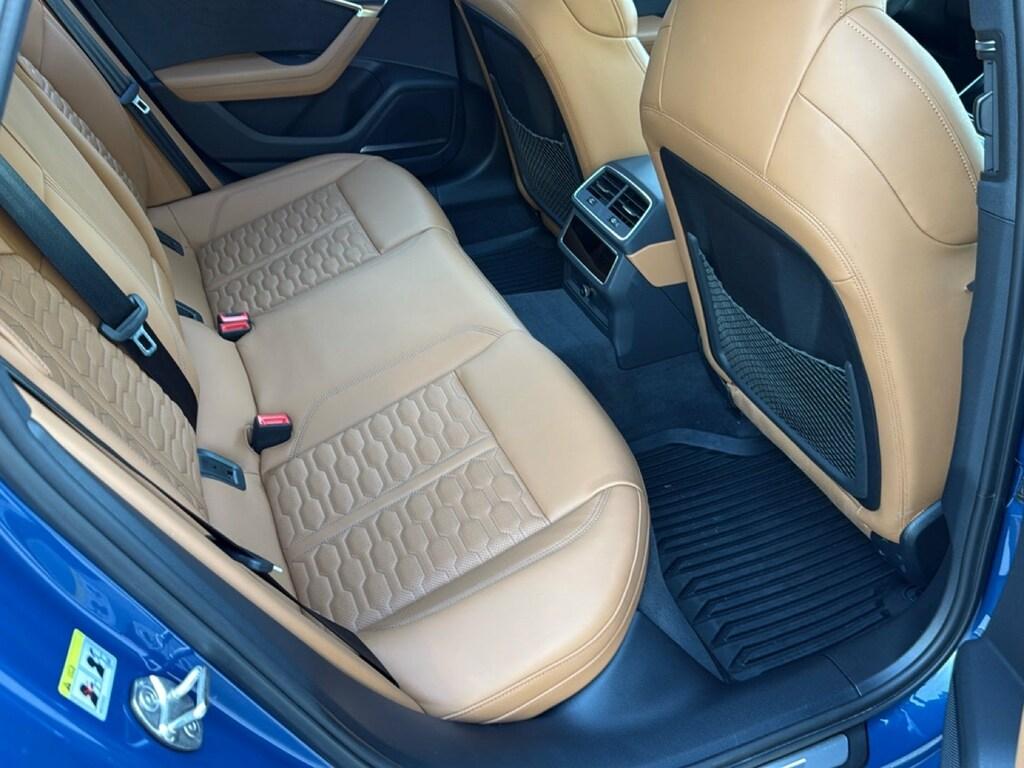 Audi RS6 Avant 4.0 mhev performance quattro tiptronic