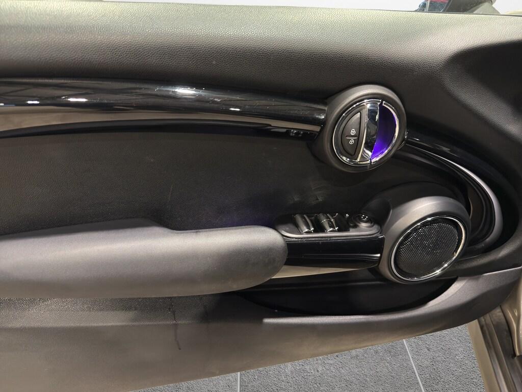 Mini Cooper D Cabrio 1.5 Cooper D Auto