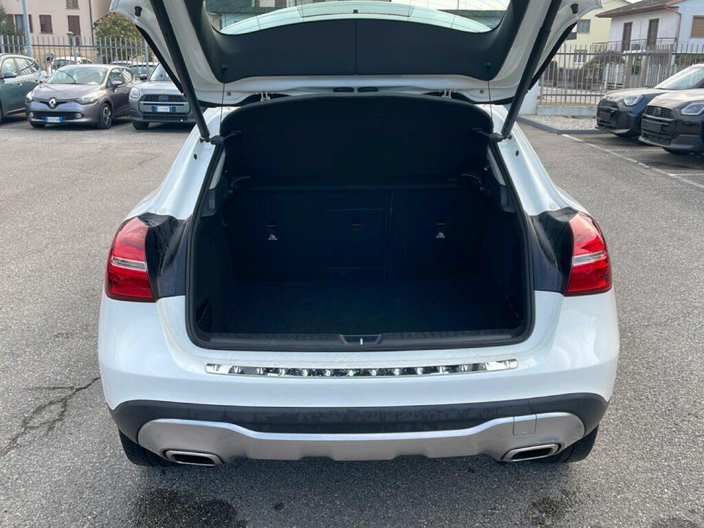 Mercedes GLA 180 d Sport auto