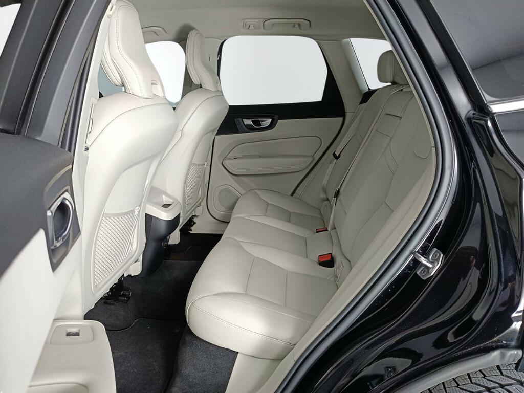Volvo XC60 2.0 B4 Inscription awd auto