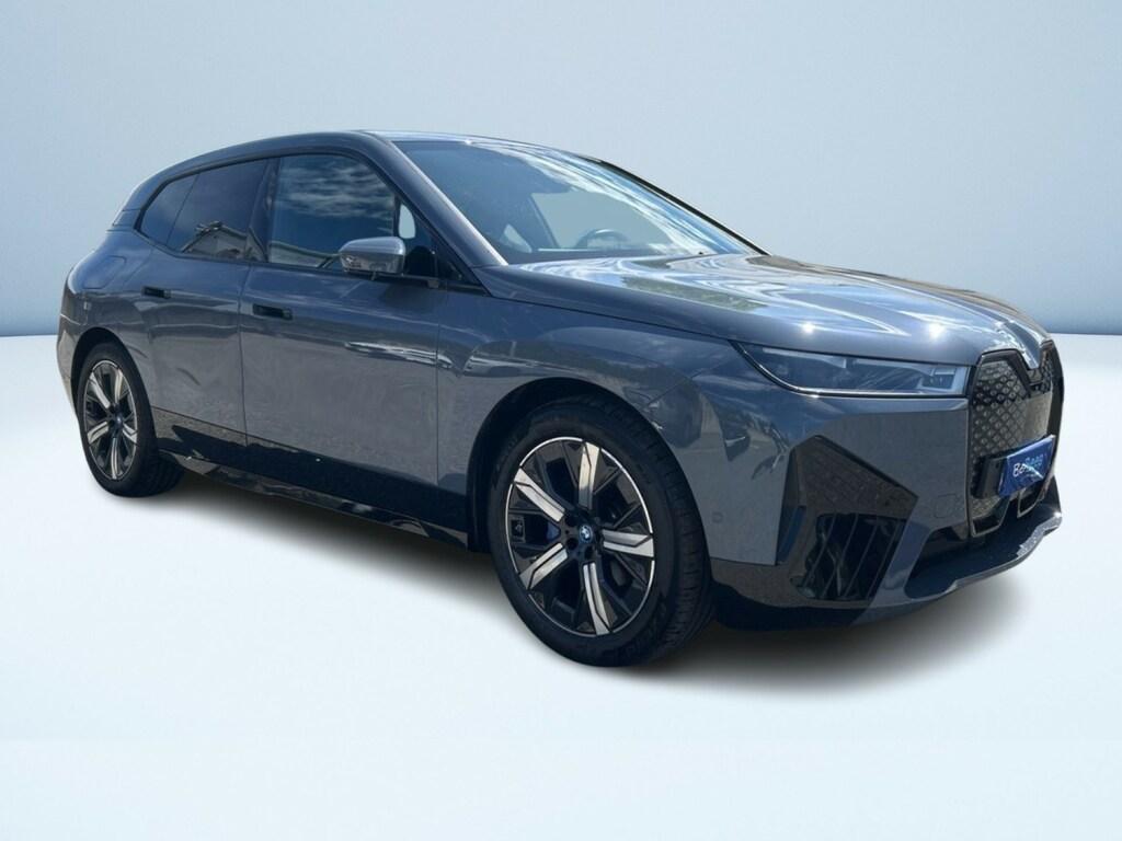 BMW iX xdrive50 pacchetto sportivo