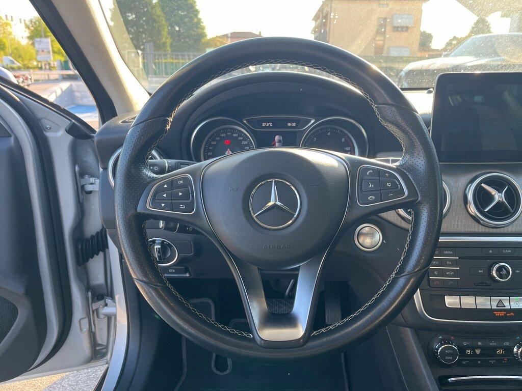 Mercedes GLA 200 d Sport auto