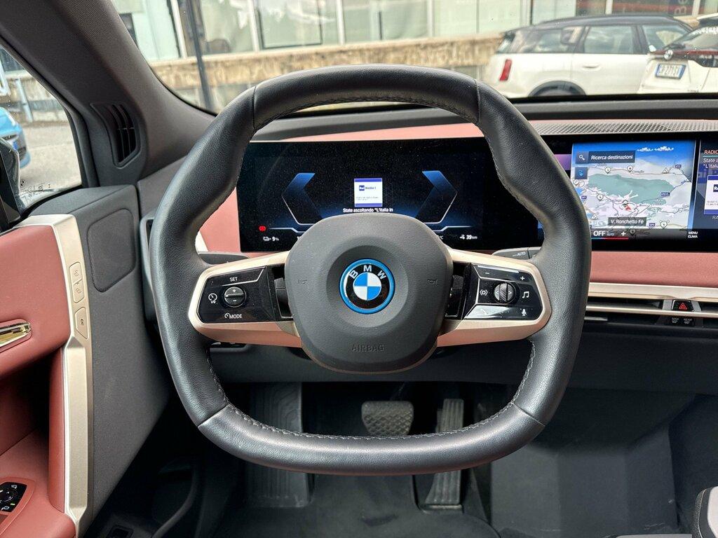 BMW iX xdrive50 pacchetto sportivo