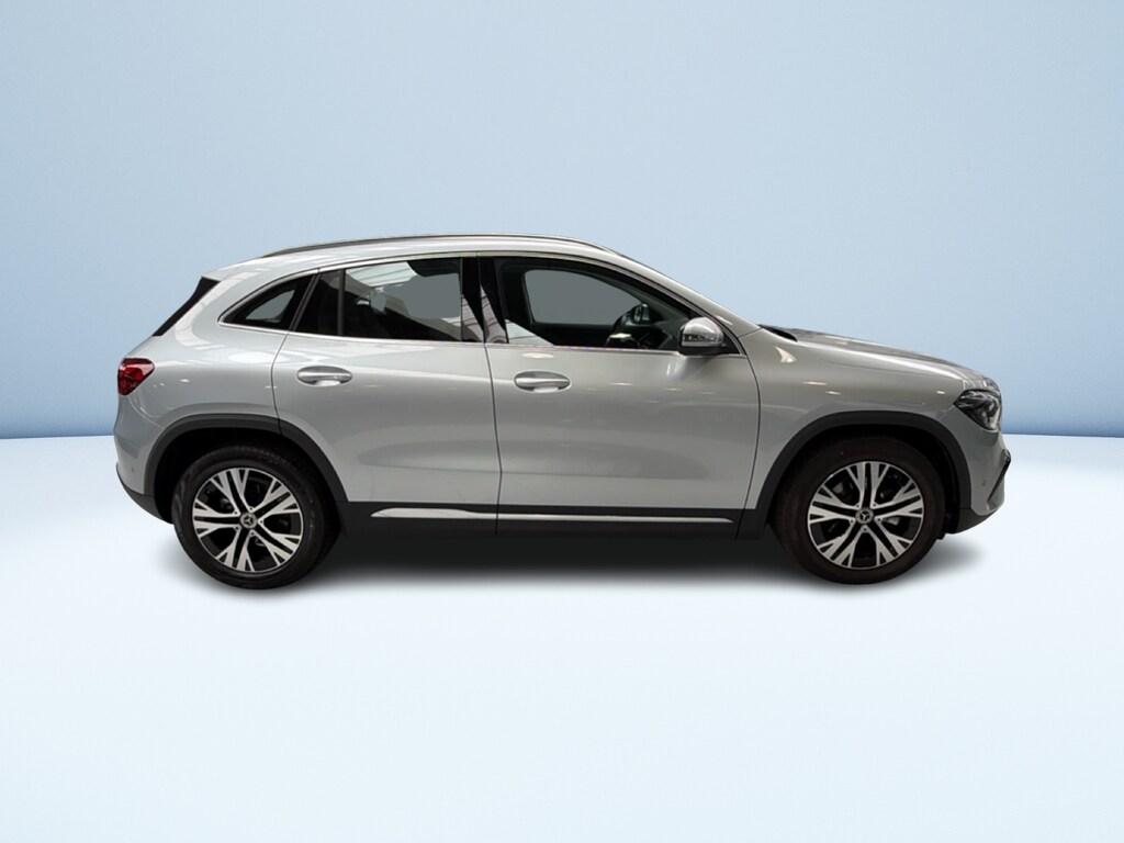 Mercedes GLA 180 d Progressive Advanced auto