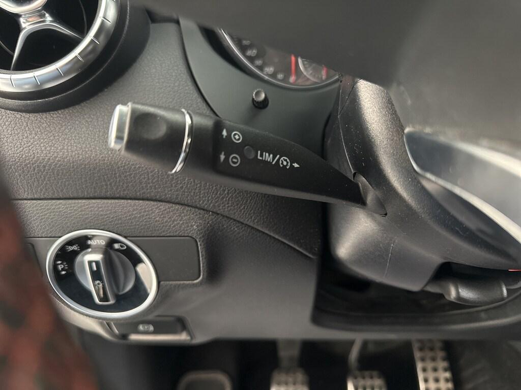 Mercedes CLA 180 d Premium FL