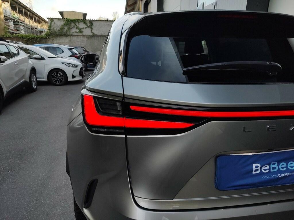 Lexus NX 2.5 plug-in Premium 4wd e-cvt