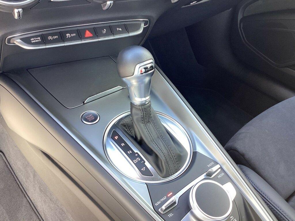 Audi TT Roadster 40 2.0 tfsi s-tronic